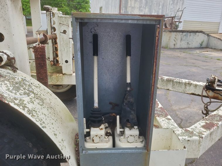 image for item DR4772 1990 Eaton Metal Products TECH 10E reel trailer