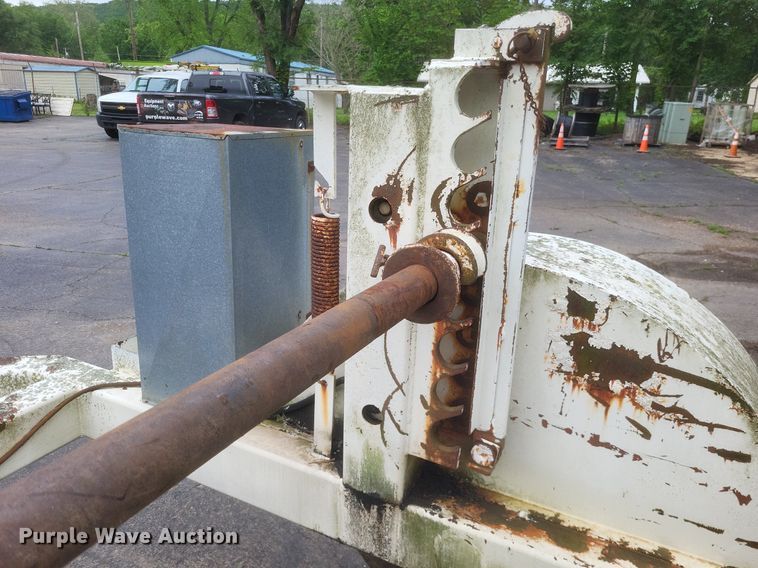 image for item DR4772 1990 Eaton Metal Products TECH 10E reel trailer