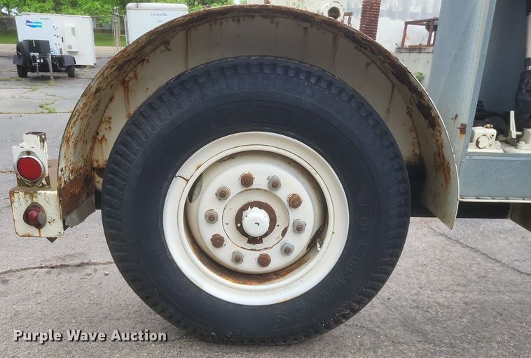 image for item DR4772 1990 Eaton Metal Products TECH 10E reel trailer