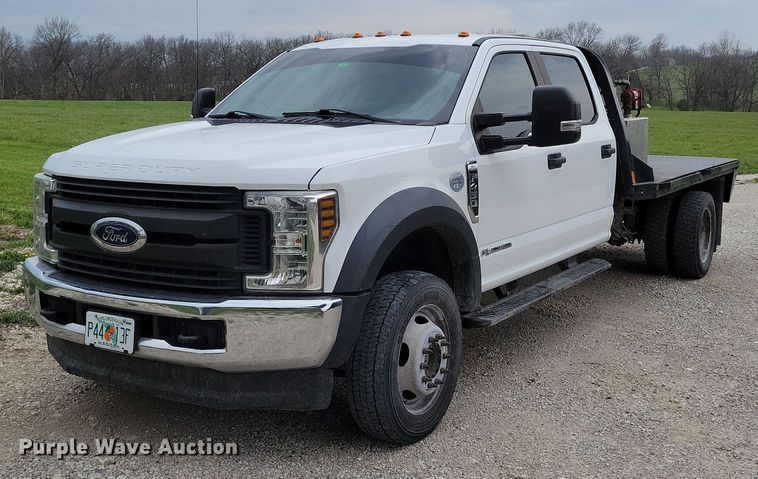 image for item DR7948 2019 Ford F450 Super Duty Crew Cab flatbed truck