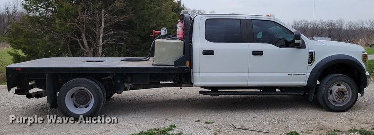 image for item DR7948 2019 Ford F450 Super Duty Crew Cab flatbed truck