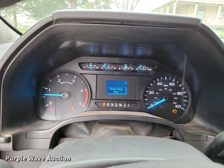 image for item DR7948 2019 Ford F450 Super Duty Crew Cab flatbed truck