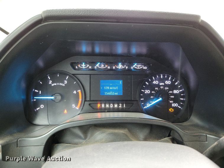 image for item DR7948 2019 Ford F450 Super Duty Crew Cab flatbed truck