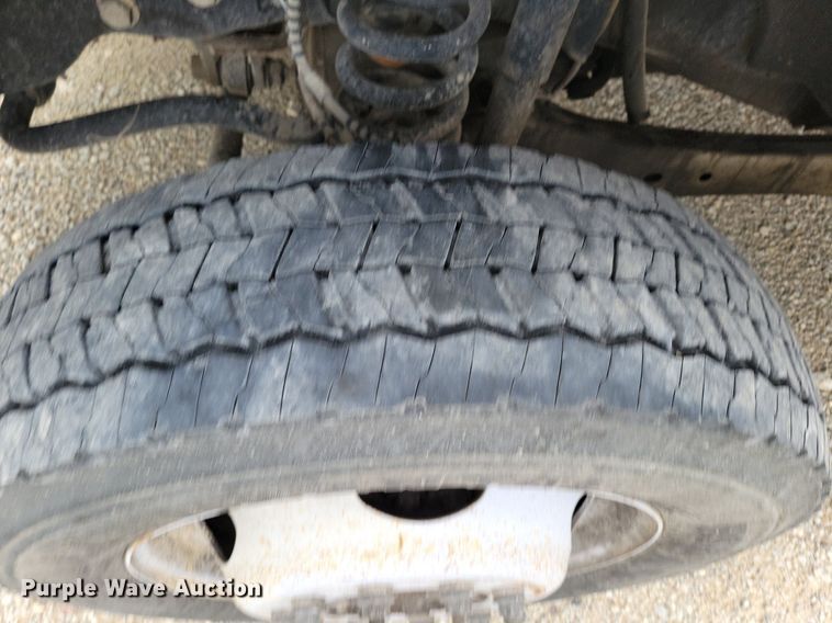 image for item DR7948 2019 Ford F450 Super Duty Crew Cab flatbed truck