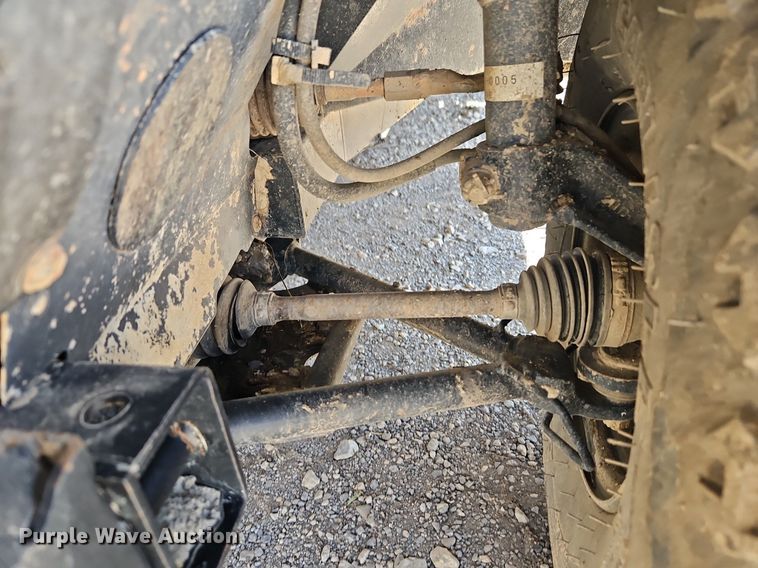 image for item DR8596 2013 Kawasaki  Mule 4010 utility vehicle