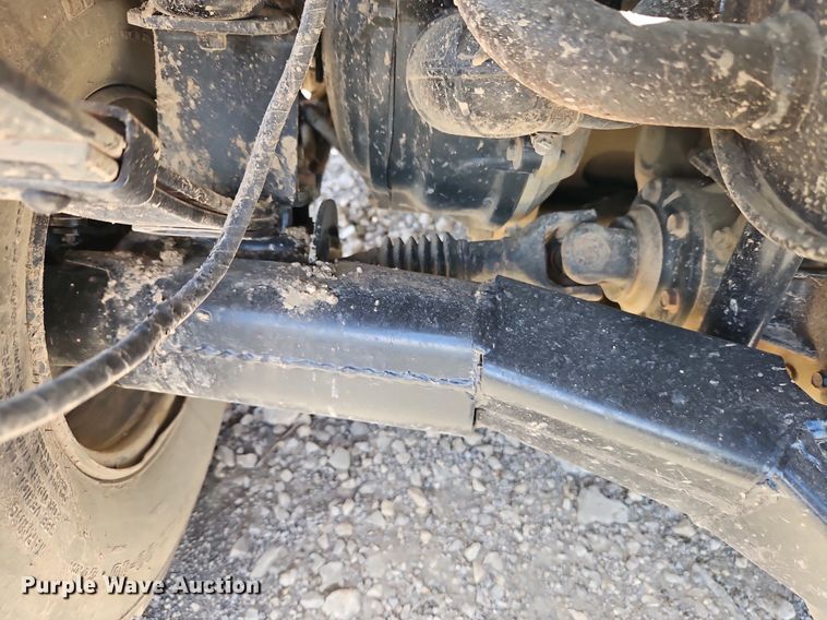 image for item DR8596 2013 Kawasaki  Mule 4010 utility vehicle