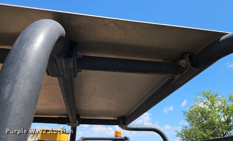 image for item DR8596 2013 Kawasaki  Mule 4010 utility vehicle