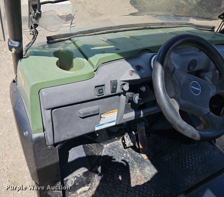 image for item DR8596 2013 Kawasaki  Mule 4010 utility vehicle