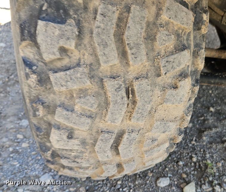 image for item DR8596 2013 Kawasaki  Mule 4010 utility vehicle