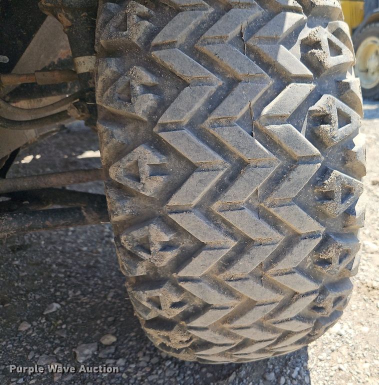 image for item DR8596 2013 Kawasaki  Mule 4010 utility vehicle