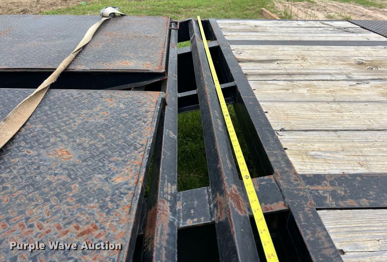 image for item DS2945 2020 PJ LD402 equipment trailer