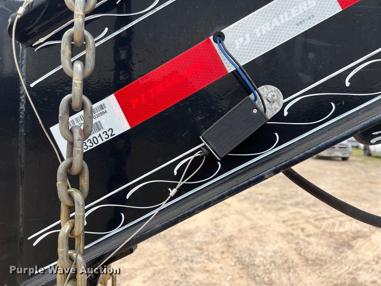 image for item DS2945 2020 PJ LD402 equipment trailer