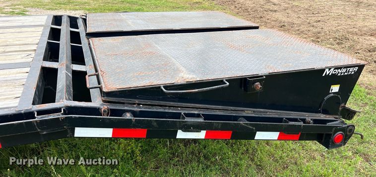 image for item DS2945 2020 PJ LD402 equipment trailer