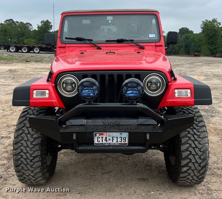 image for item DS2948 2000 Jeep Wrangler SUV