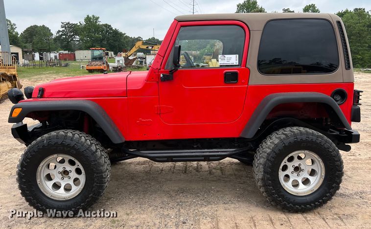 image for item DS2948 2000 Jeep Wrangler SUV