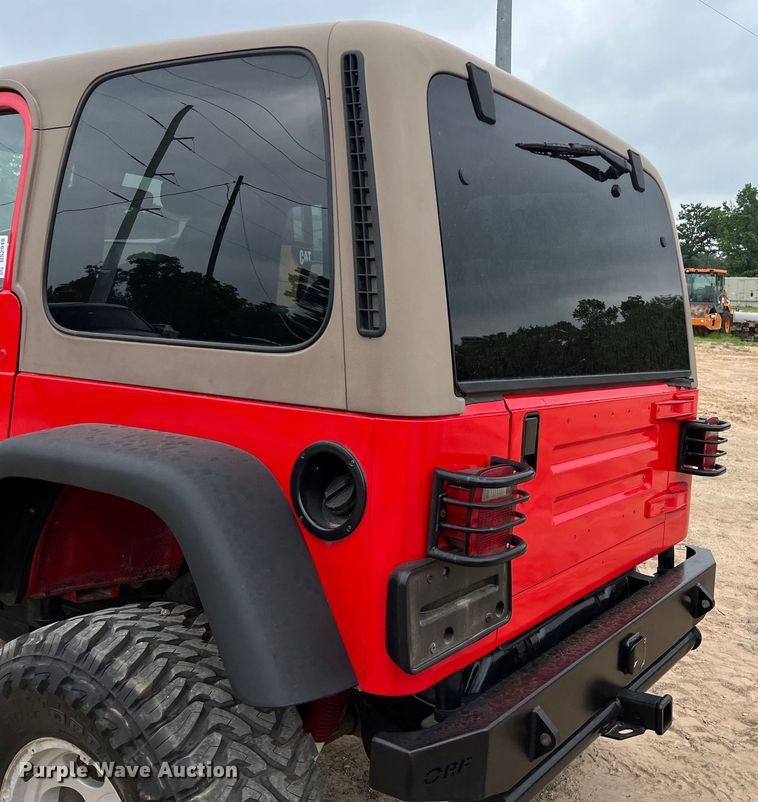 image for item DS2948 2000 Jeep Wrangler SUV