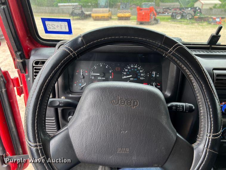 image for item DS2948 2000 Jeep Wrangler SUV