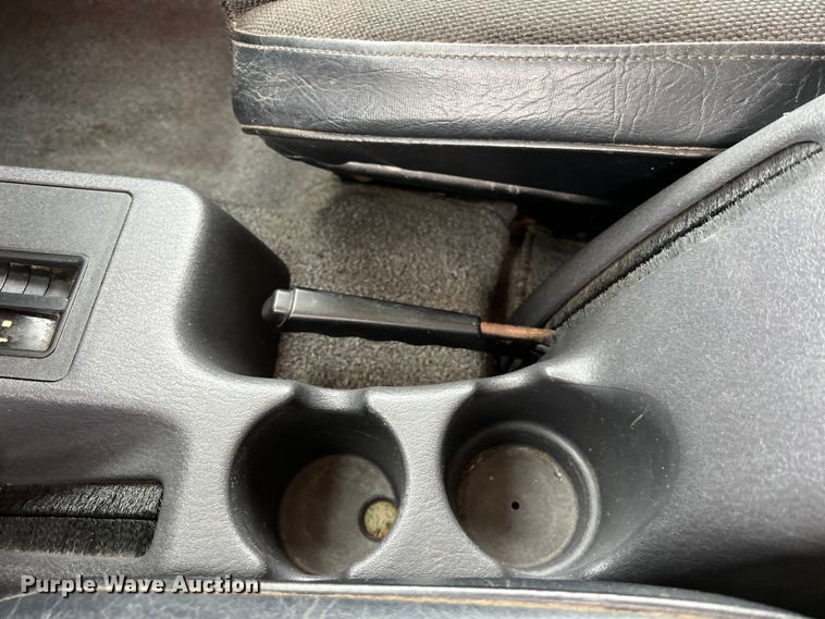 image for item DS2948 2000 Jeep Wrangler SUV