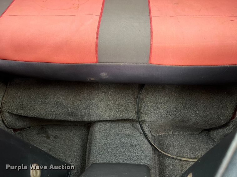 image for item DS2948 2000 Jeep Wrangler SUV