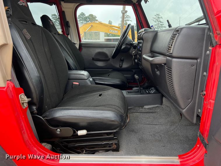 image for item DS2948 2000 Jeep Wrangler SUV