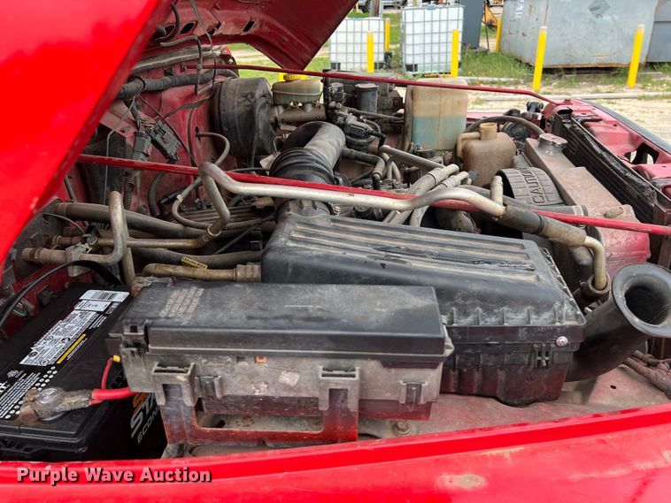 image for item DS2948 2000 Jeep Wrangler SUV