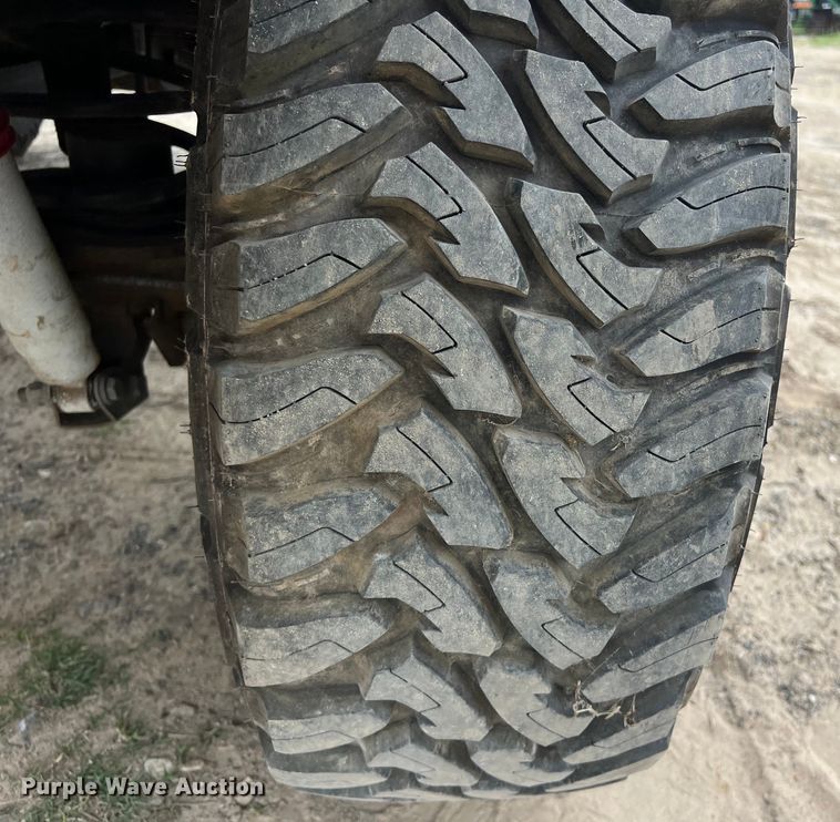 image for item DS2948 2000 Jeep Wrangler SUV