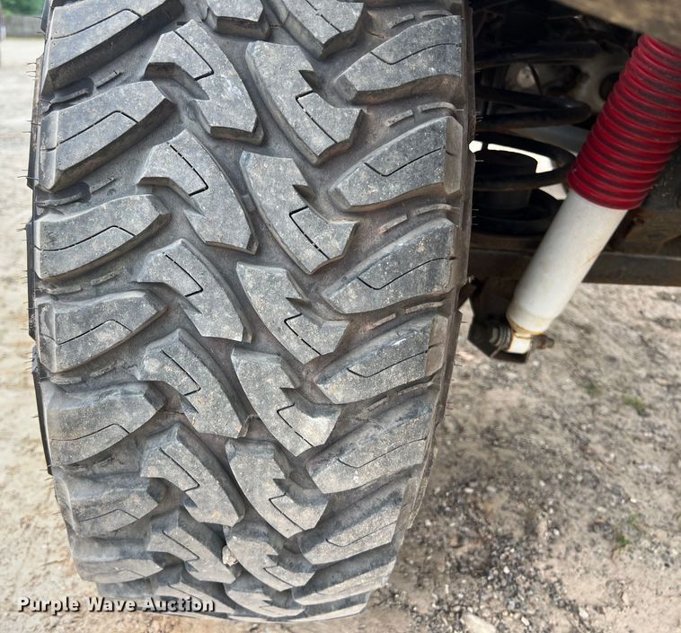 image for item DS2948 2000 Jeep Wrangler SUV