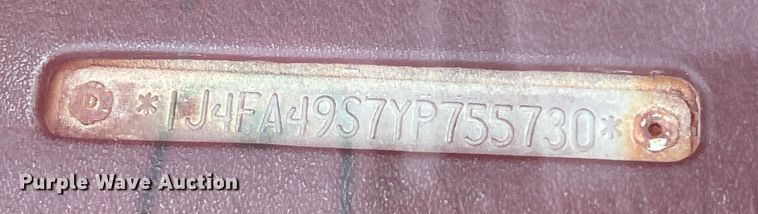 image for item DS2948 2000 Jeep Wrangler SUV