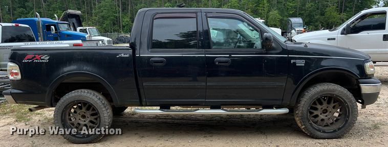 image for item DS3017 2003 Ford F150  SuperCrew pickup truck