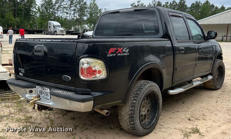 image for item DS3017 2003 Ford F150  SuperCrew pickup truck