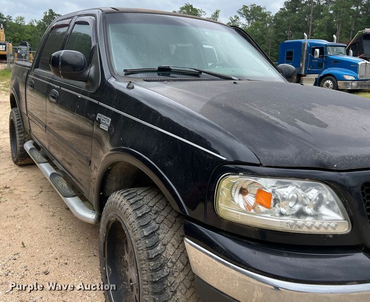 image for item DS3017 2003 Ford F150  SuperCrew pickup truck