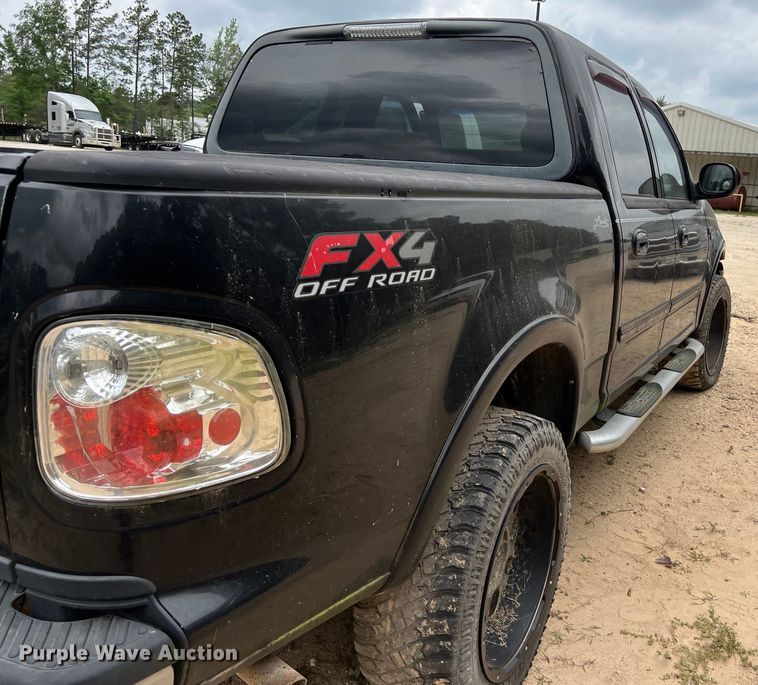 image for item DS3017 2003 Ford F150  SuperCrew pickup truck