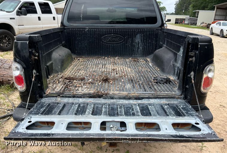 image for item DS3017 2003 Ford F150  SuperCrew pickup truck