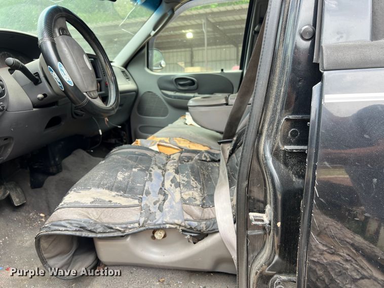 image for item DS3017 2003 Ford F150  SuperCrew pickup truck