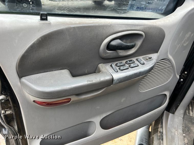 image for item DS3017 2003 Ford F150  SuperCrew pickup truck