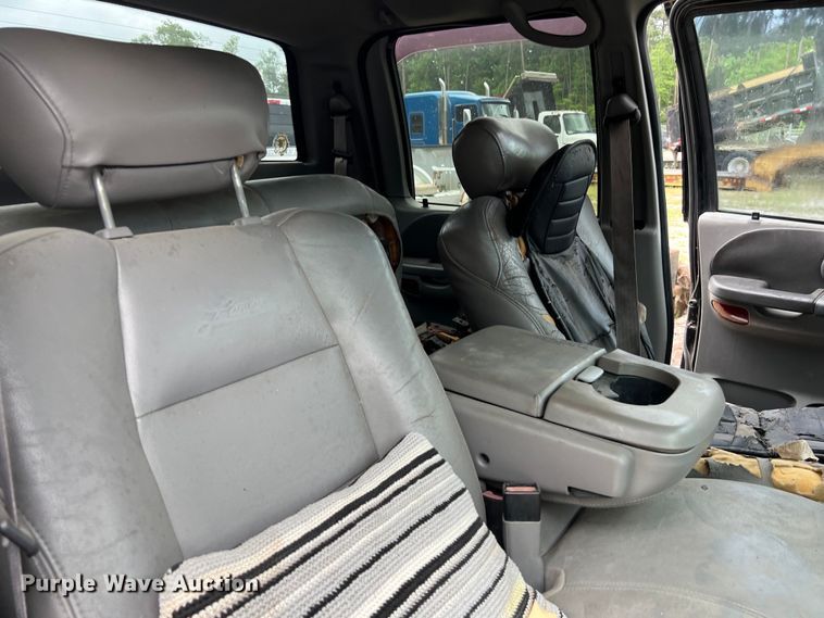 image for item DS3017 2003 Ford F150  SuperCrew pickup truck