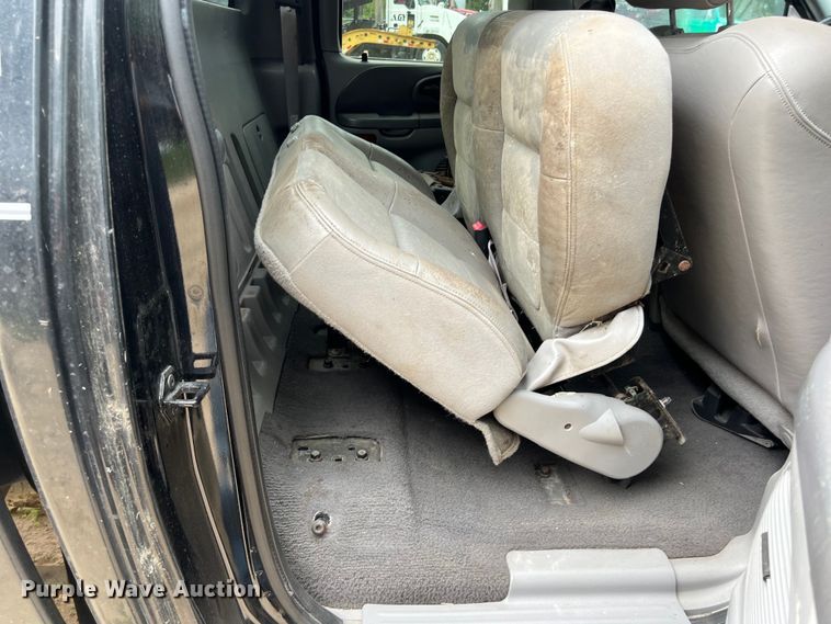 image for item DS3017 2003 Ford F150  SuperCrew pickup truck