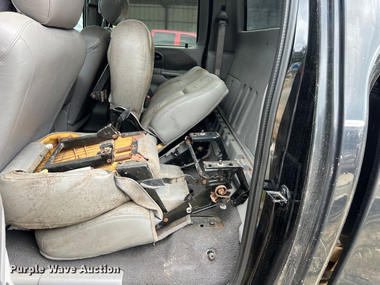 image for item DS3017 2003 Ford F150  SuperCrew pickup truck