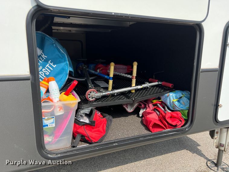 image for item DS3034 2021 Keystone Avalanche 395 BH Camper