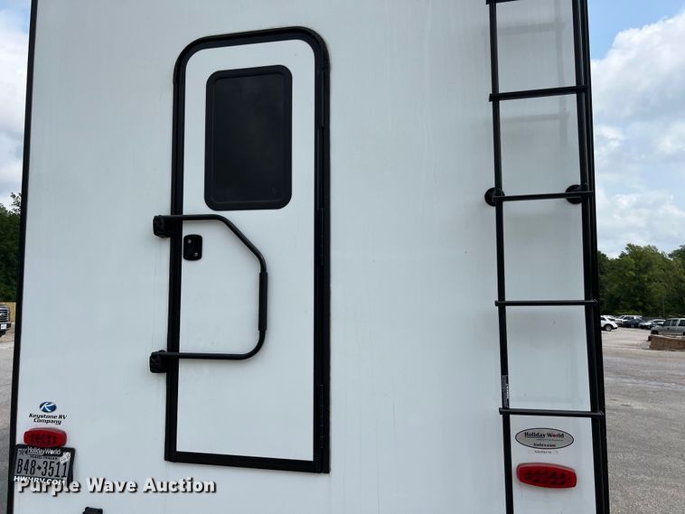 image for item DS3034 2021 Keystone Avalanche 395 BH Camper