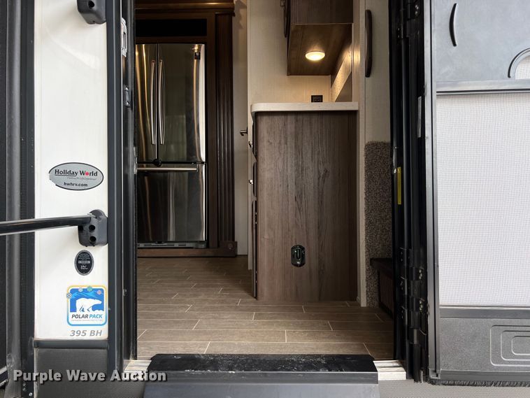 image for item DS3034 2021 Keystone Avalanche 395 BH Camper