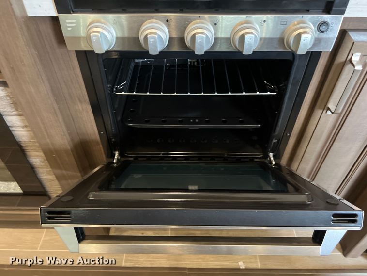 image for item DS3034 2021 Keystone Avalanche 395 BH Camper