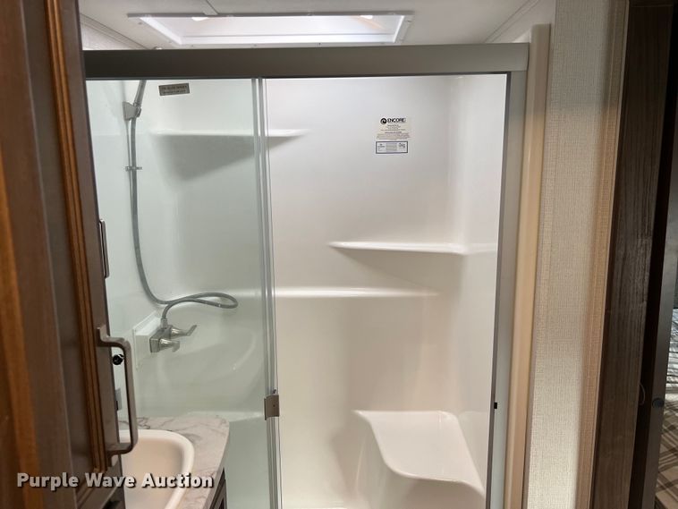 image for item DS3034 2021 Keystone Avalanche 395 BH Camper