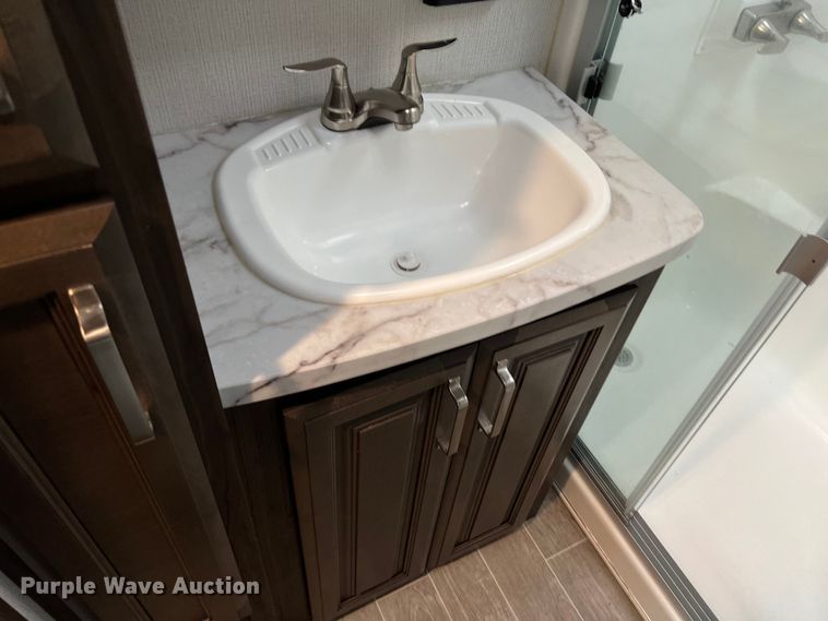 image for item DS3034 2021 Keystone Avalanche 395 BH Camper