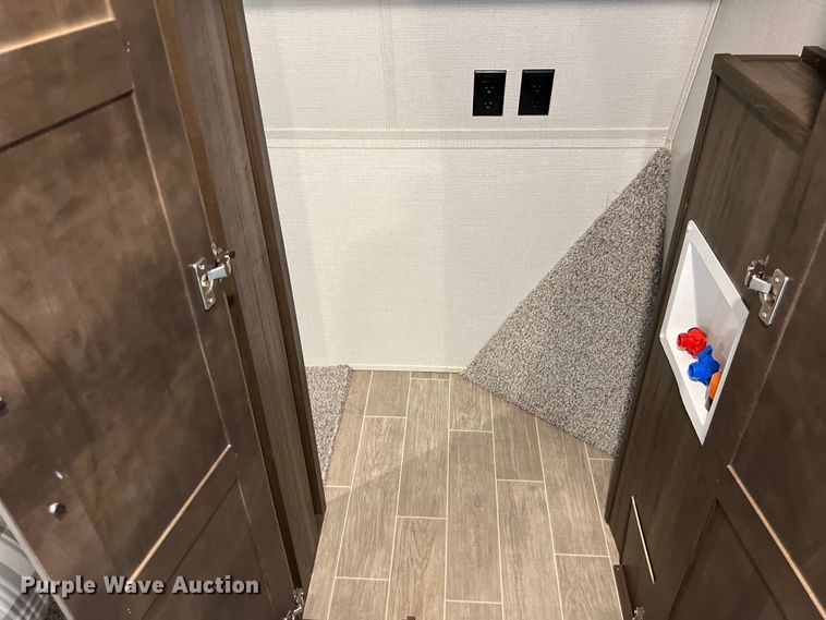 image for item DS3034 2021 Keystone Avalanche 395 BH Camper