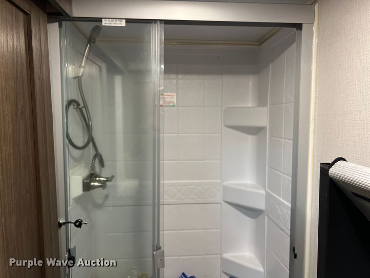 image for item DS3034 2021 Keystone Avalanche 395 BH Camper