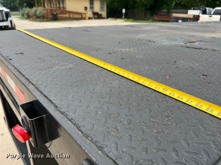 image for item DS3041 2005 International  4400 flatbed truck