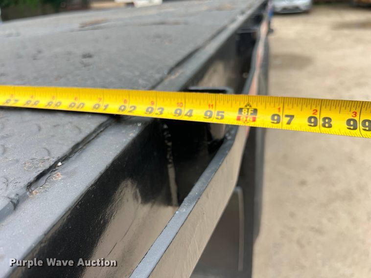 image for item DS3041 2005 International  4400 flatbed truck