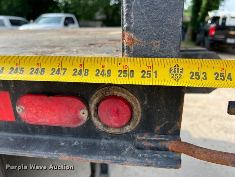 image for item DS3045 2002 Chevrolet C8500 flatbed truck