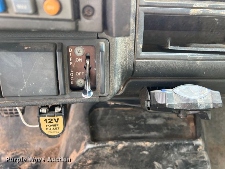 image for item DS3045 2002 Chevrolet C8500 flatbed truck